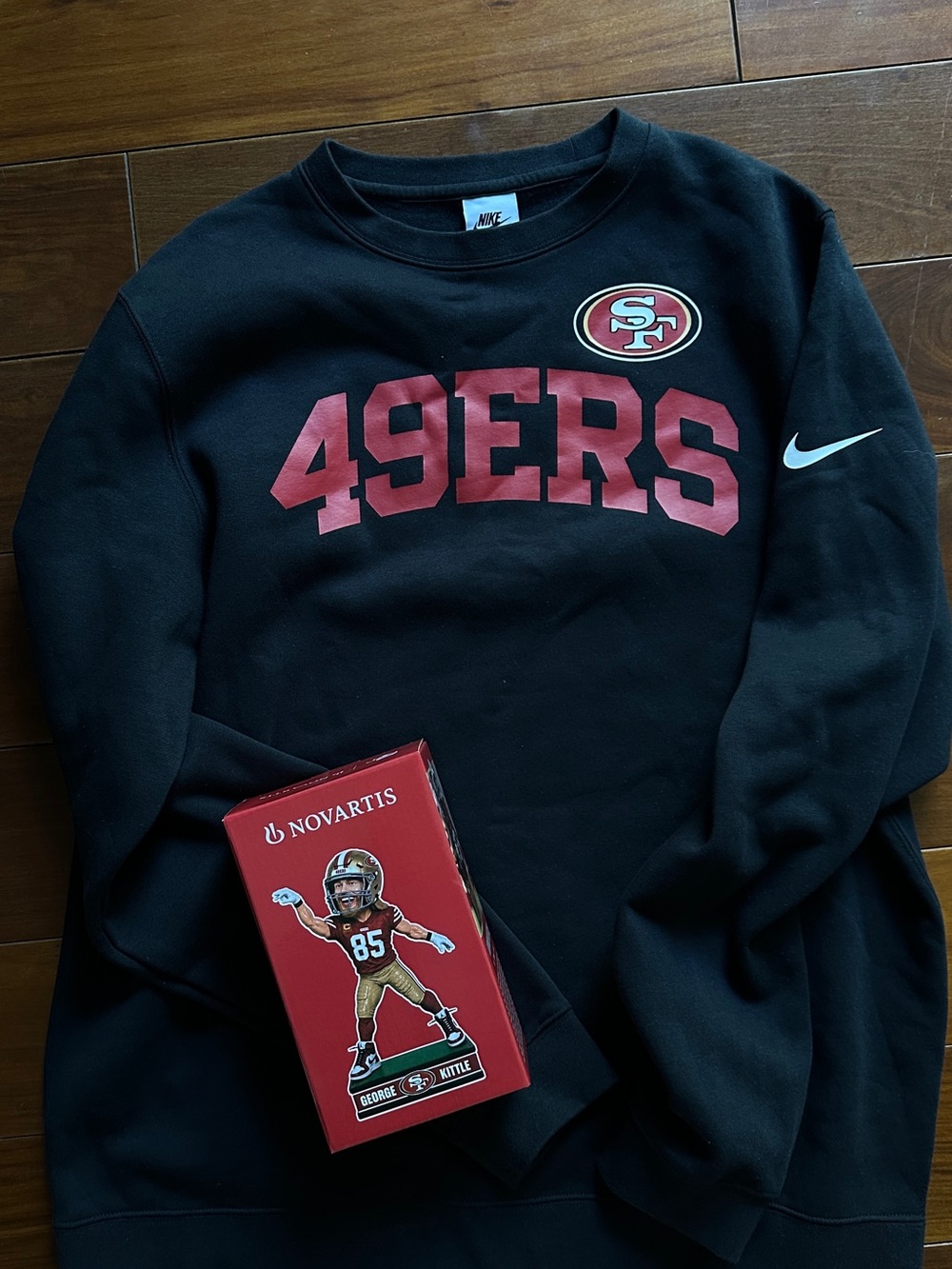 SF 49ers sweatshirt+ unopened 85 George Kittle limited bubblehead